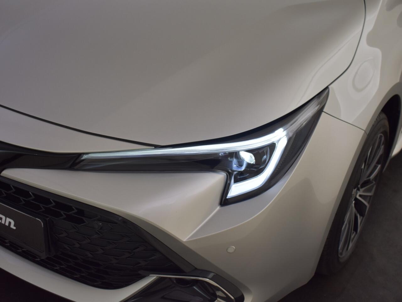 Toyota COROLLA Touring Sports Corolla 1.8 Hybrid Team Edition | BSM | PDC V+A