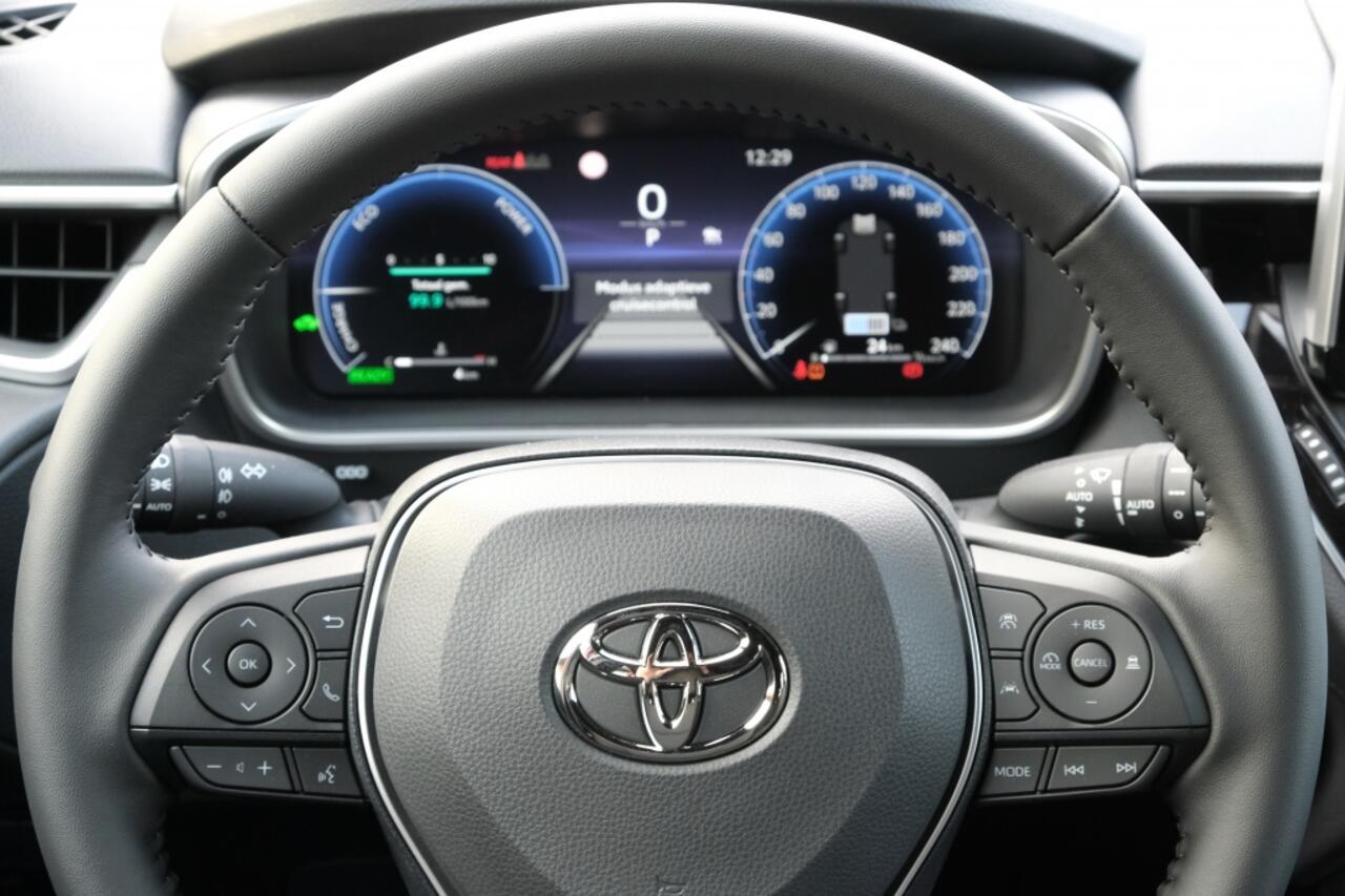 Toyota COROLLA Cross Hybrid 140 Style Automaat | Apple Carplay / Android auto | Ele