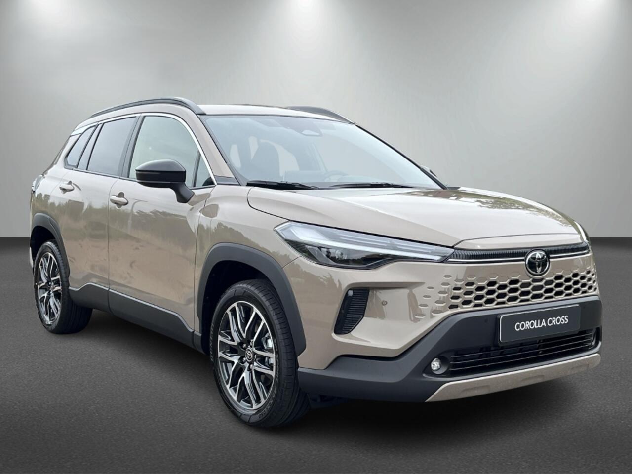 Toyota COROLLA Cross Hybrid 140pk Dynamic demo !