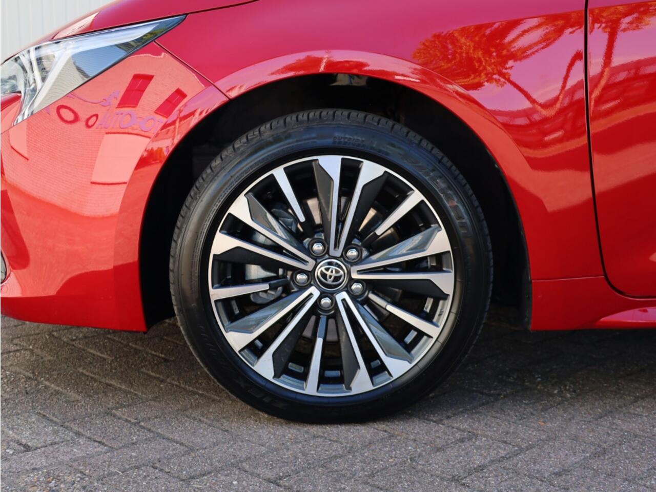 Toyota COROLLA Touring Sports Hybrid 200 Dynamic | Half Leder | Stoelverwarming | Parkeersenso