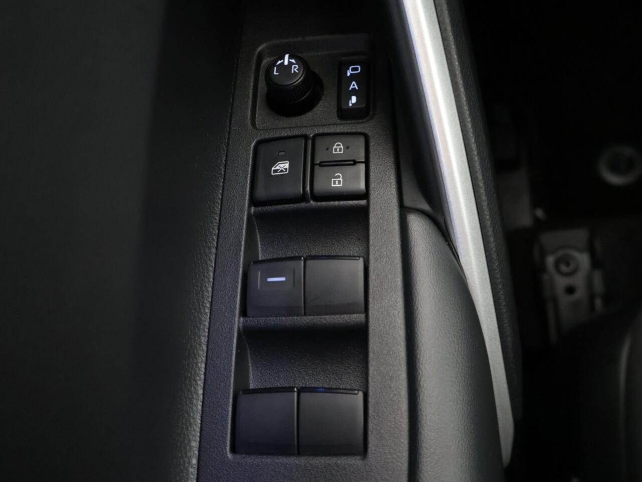 Toyota COROLLA Cross Hybrid 140 Dynamic | Stoel-/stuurverwarming | Adapt. Cruise