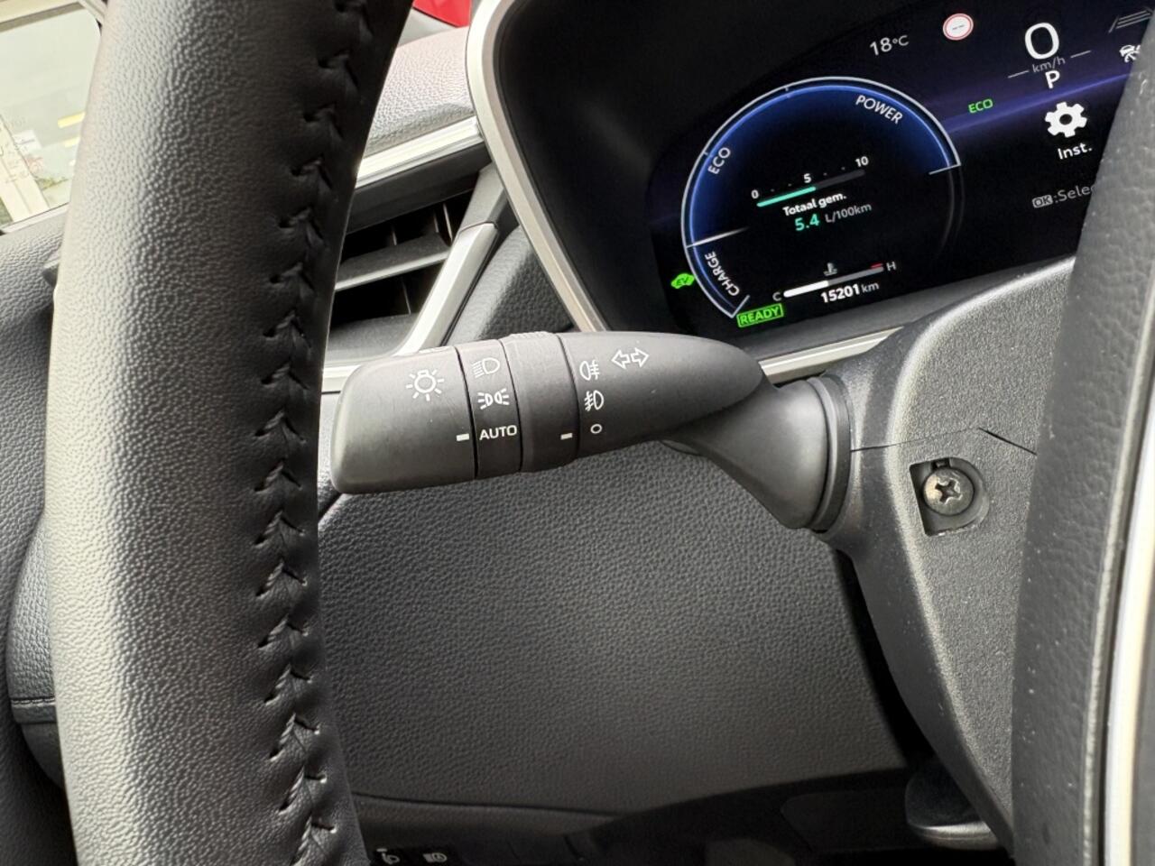 Toyota COROLLA Cross Hybrid 140 Style | Stuur + Stoelverwarming | Blindspot |