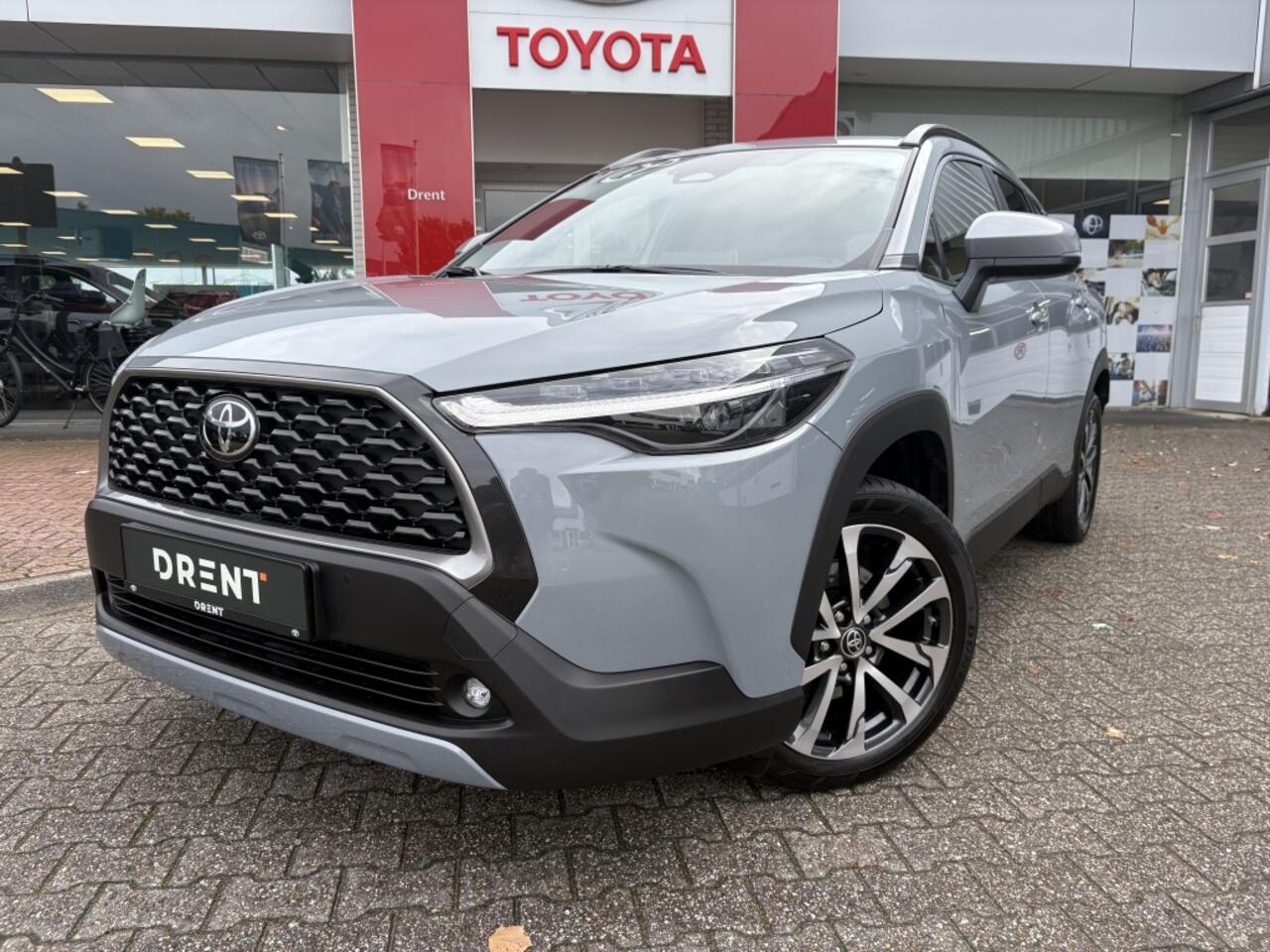 Toyota COROLLA Cross Hybrid 140 Style | Stuur + Stoelverwarming | Blindspot |