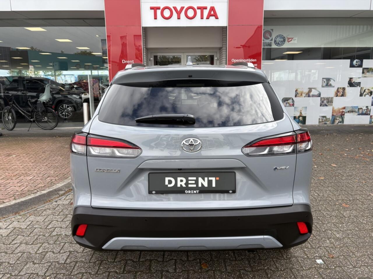 Toyota COROLLA Cross Hybrid 140 Style | Stuur + Stoelverwarming | Blindspot |