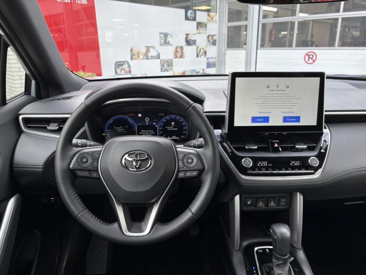 Toyota COROLLA Cross Hybrid 140 Style | Stuur + Stoelverwarming | Blindspot |
