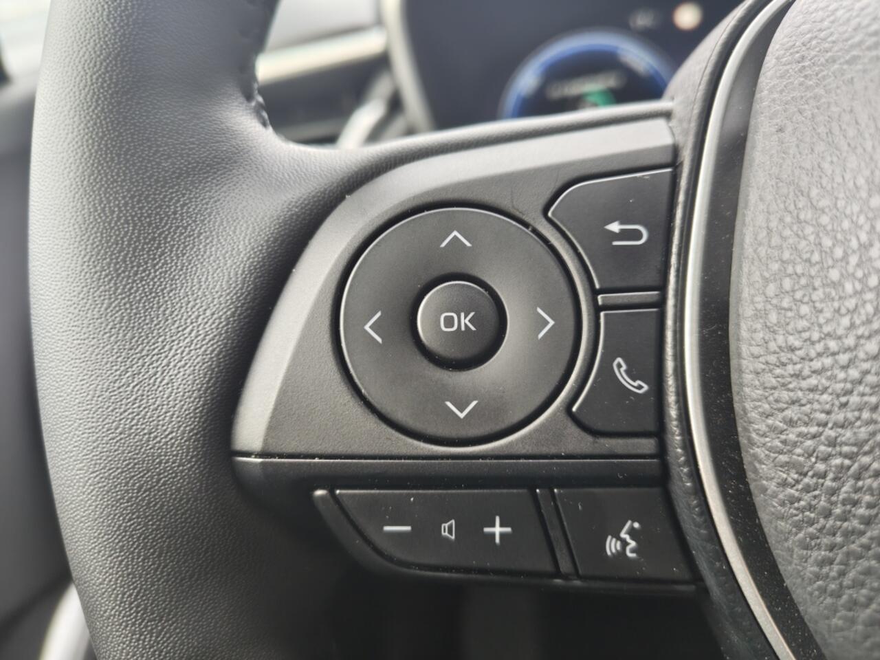 Toyota COROLLA Cross Hybrid 140 Style | Sensoren v/a | El. Achterklep | Stoel- & Stuu