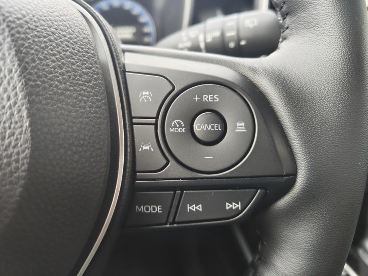 Toyota COROLLA Cross Hybrid 140 Style | Sensoren v/a | El. Achterklep | Stoel- & Stuu