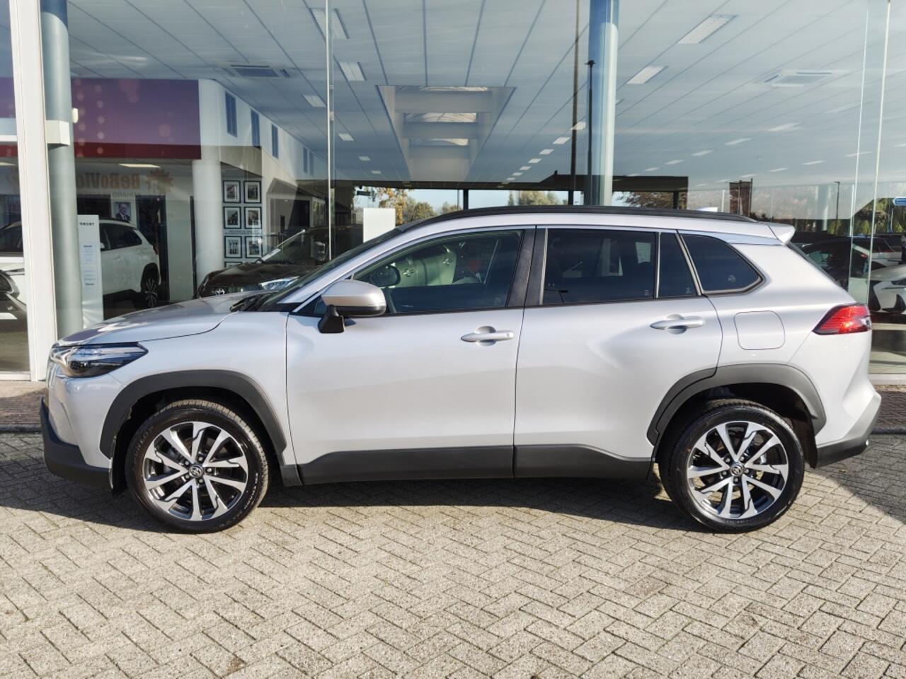 Toyota COROLLA Cross Hybrid 140 Style | Sensoren v/a | El. Achterklep | Stoel- & Stuu