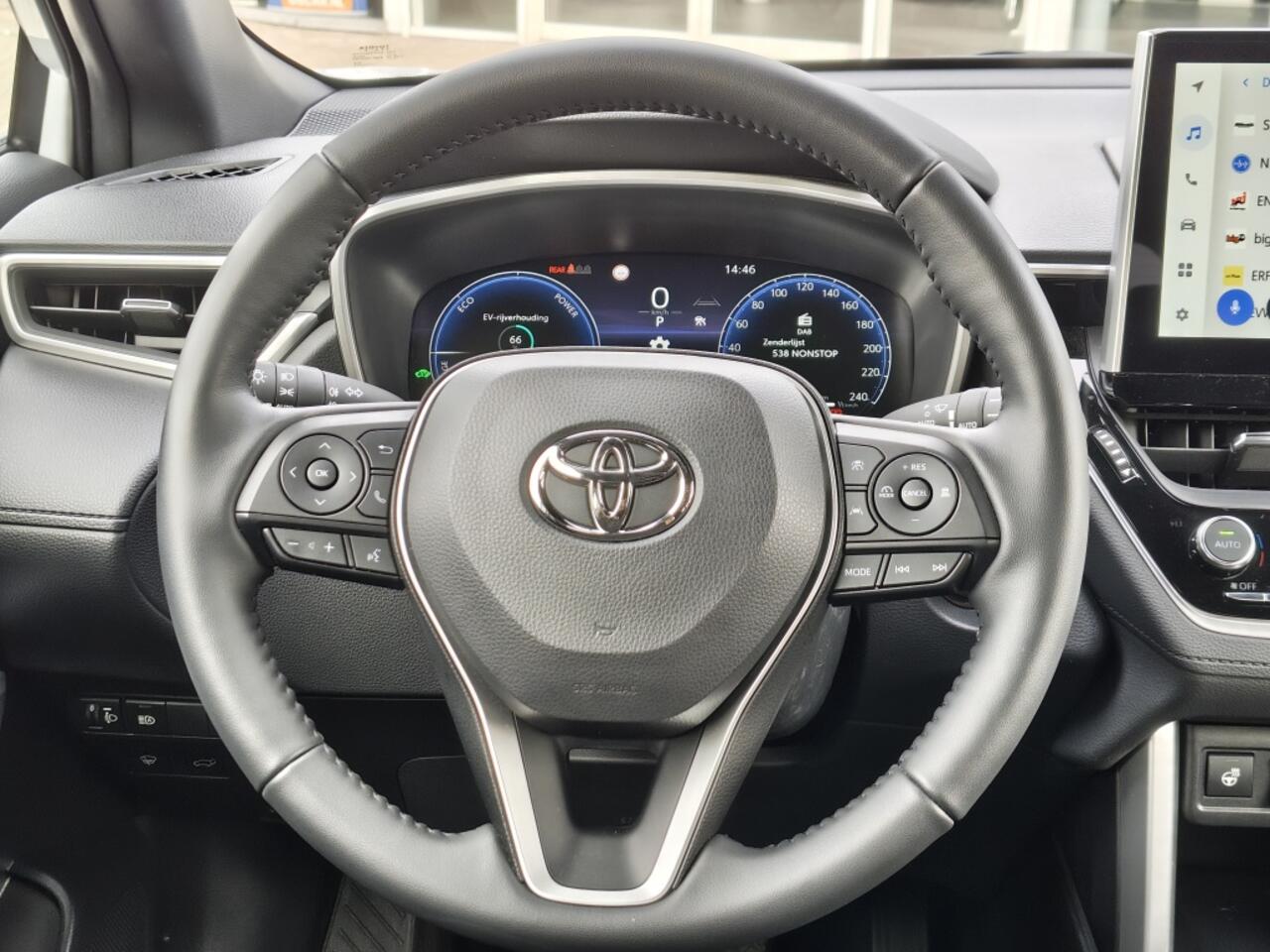 Toyota COROLLA Cross Hybrid 140 Style | Sensoren v/a | El. Achterklep | Stoel- & Stuu