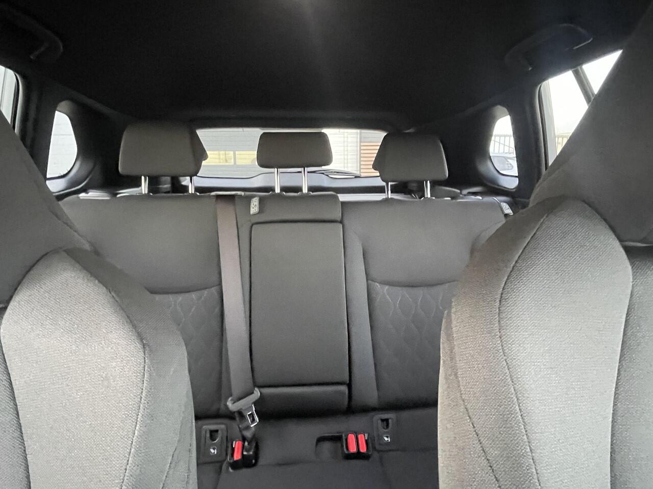 Toyota COROLLA Cross Hybrid 200 Style