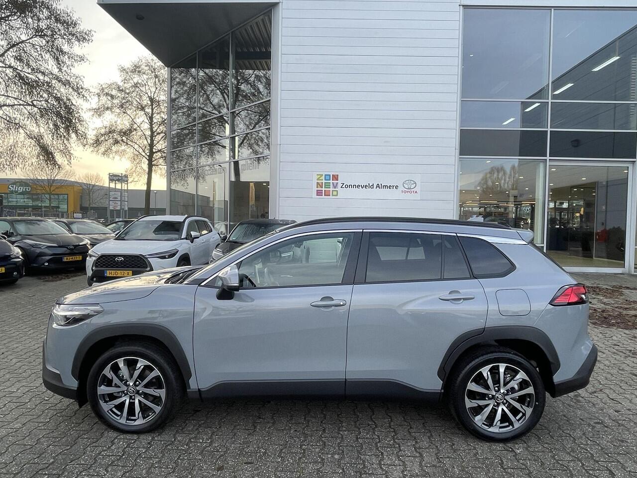 Toyota COROLLA Cross Hybrid 200 Style