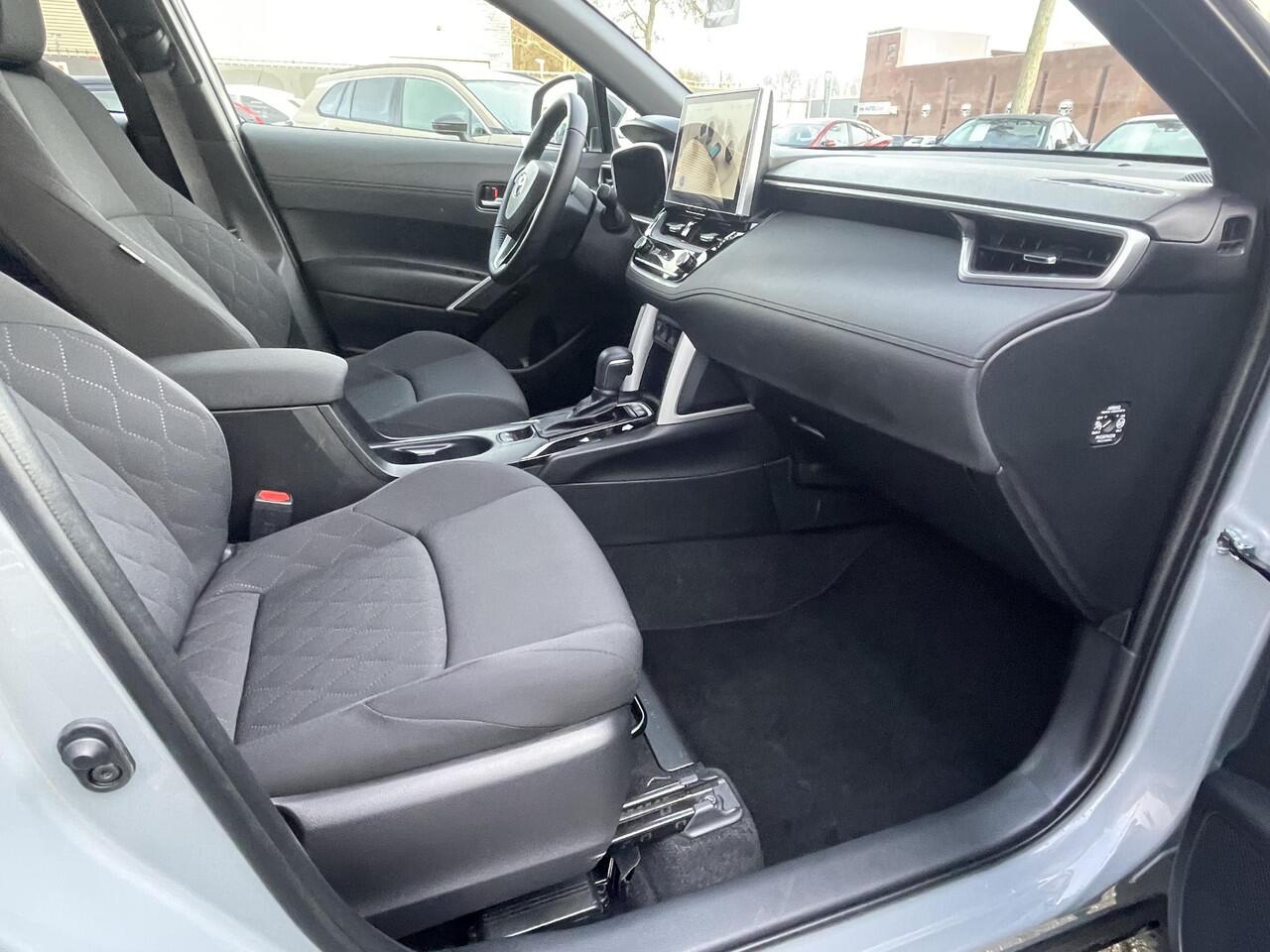 Toyota COROLLA Cross Hybrid 200 Style