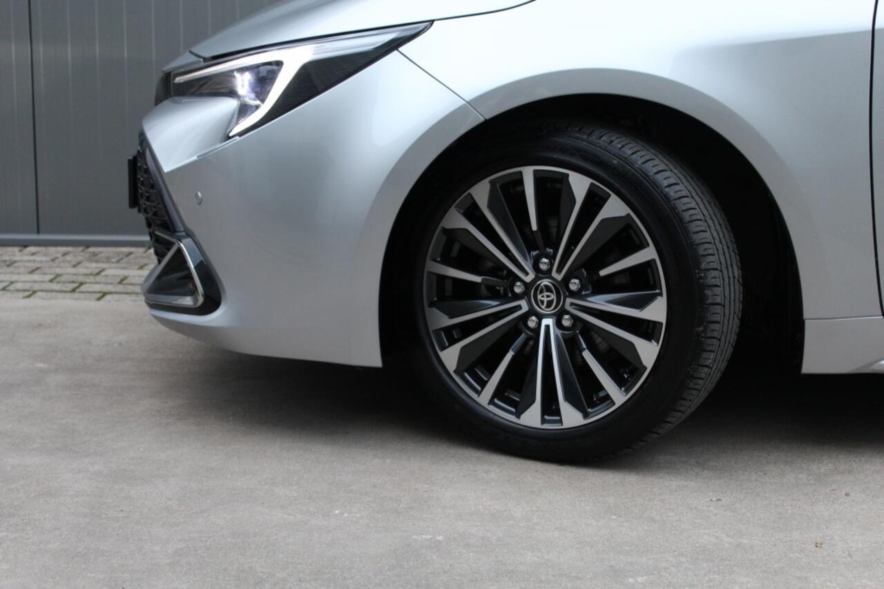 Toyota COROLLA Touring Sports Hybrid 140 Style / elektrische kofferklep / LED / stoelverwarmin