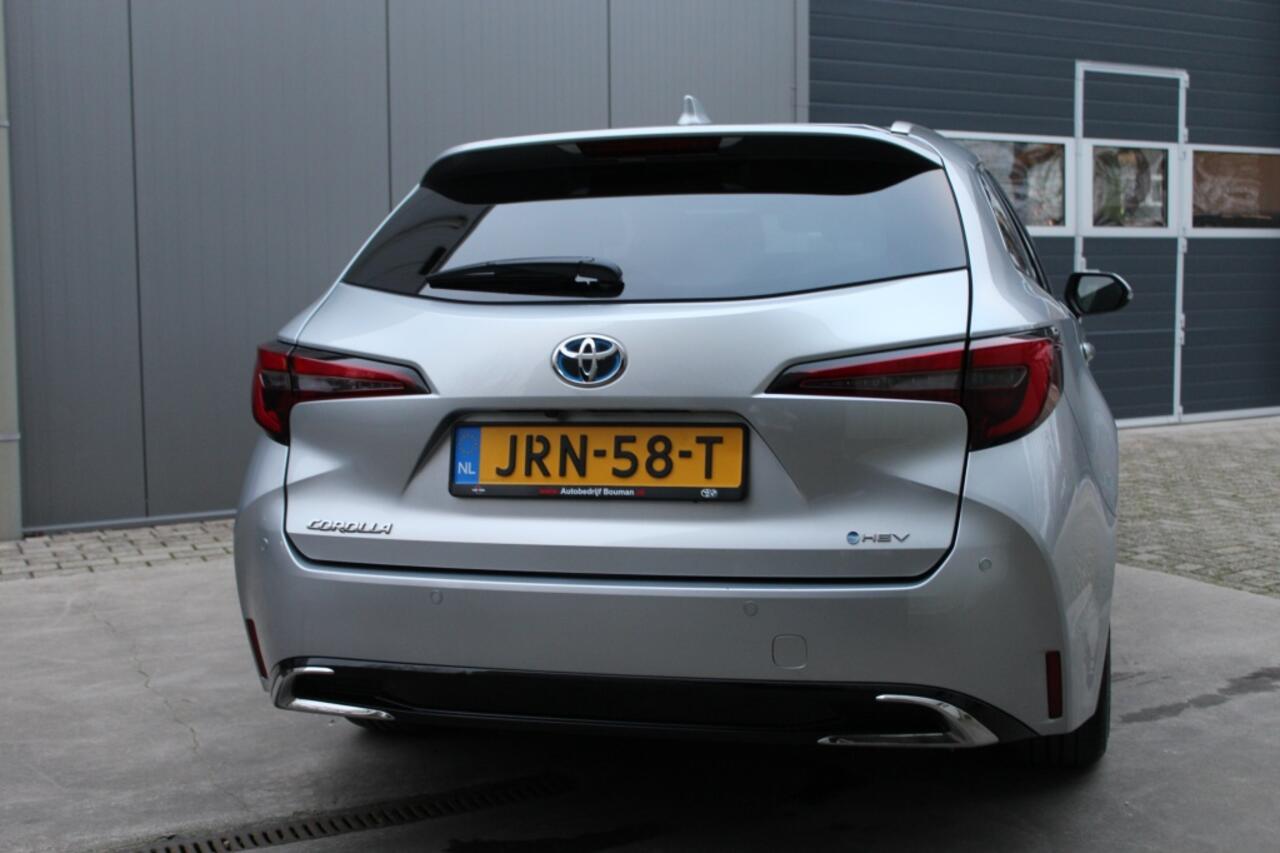 Toyota COROLLA Touring Sports Hybrid 140 Style / elektrische kofferklep / LED / stoelverwarmin