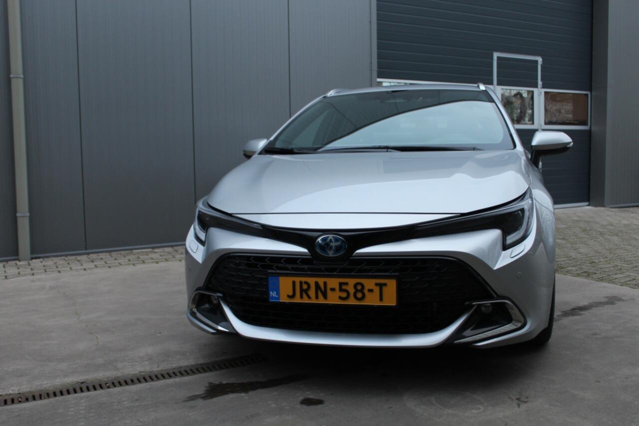 Toyota COROLLA Touring Sports Hybrid 140 Style / elektrische kofferklep / LED / stoelverwarmin
