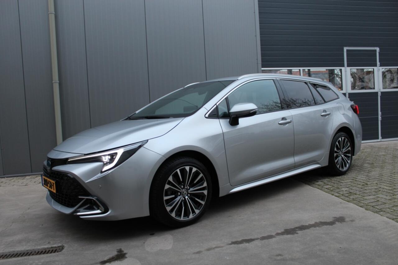 Toyota COROLLA Touring Sports Hybrid 140 Style / elektrische kofferklep / LED / stoelverwarmin