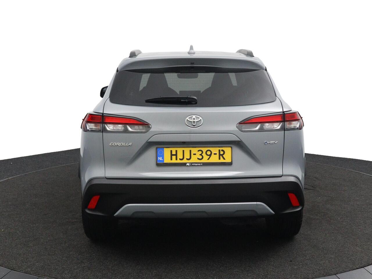 Toyota COROLLA Cross Hybrid 140 Dynamic | Grootscherm Navigatie | Keyless Entry | 10 Jaar Garantie |