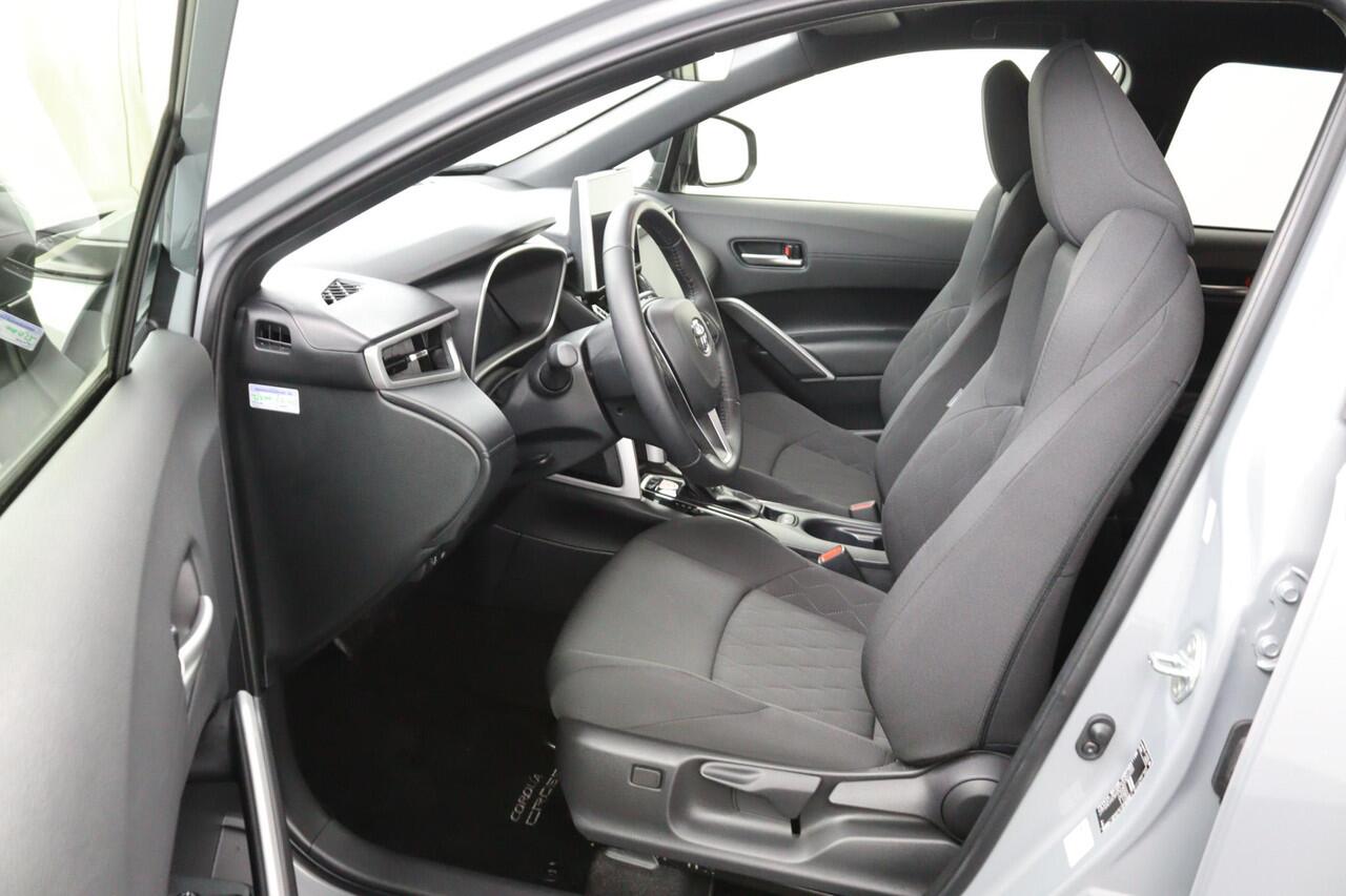 Toyota COROLLA Cross Hybrid 140 Dynamic | Grootscherm Navigatie | Keyless Entry | 10 Jaar Garantie |