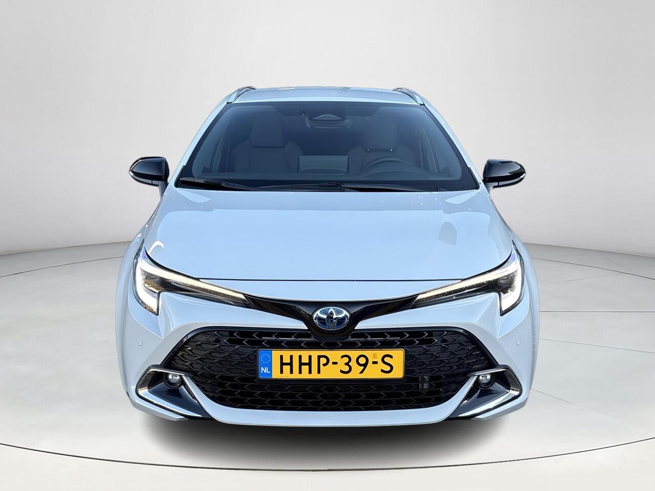 Toyota COROLLA Touring Sports Hybrid 140 Dynamic **STOELVERWARMING/ KEYLESS/ PARKEERSENSOREN/ LENDENSTEUN**