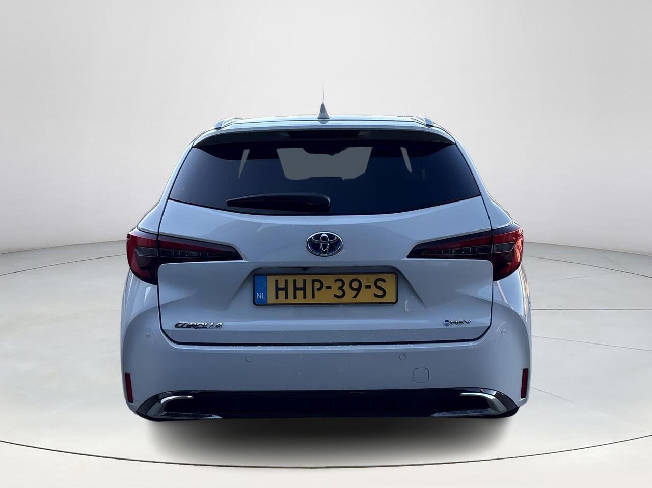 Toyota COROLLA Touring Sports Hybrid 140 Dynamic **STOELVERWARMING/ KEYLESS/ PARKEERSENSOREN/ LENDENSTEUN**