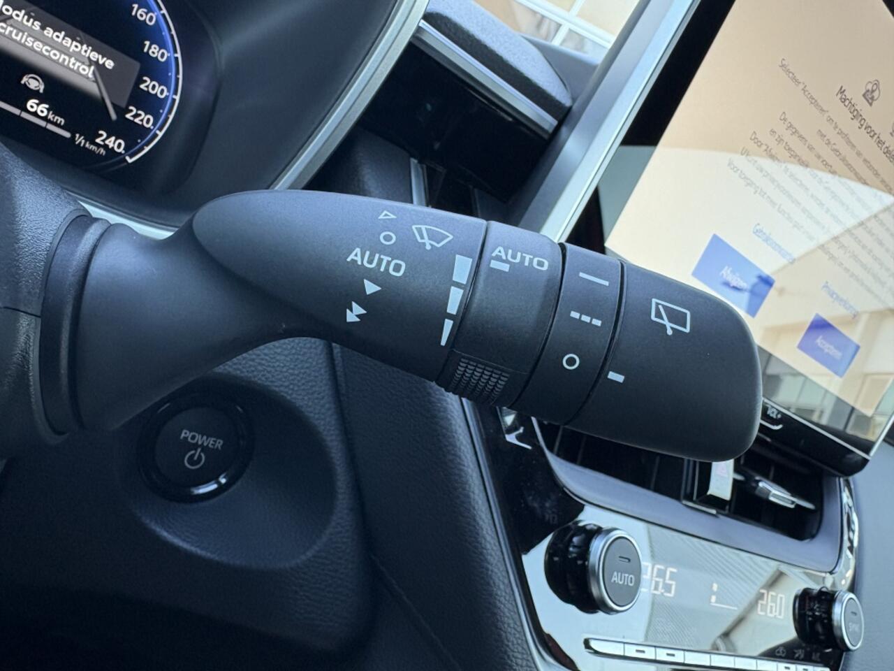 Toyota COROLLA Cross Hybrid 180 Dynamic | Stuur+ Stoelverwarming | Blindspot |