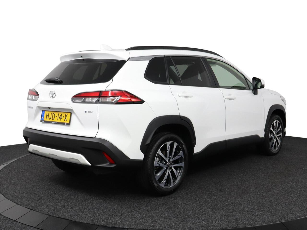 Toyota COROLLA Cross Hybrid 140 Style | Elektrisch Bedienbare Kofferklep | Dodehoek Detectie | Draadloze Telefoonlader |