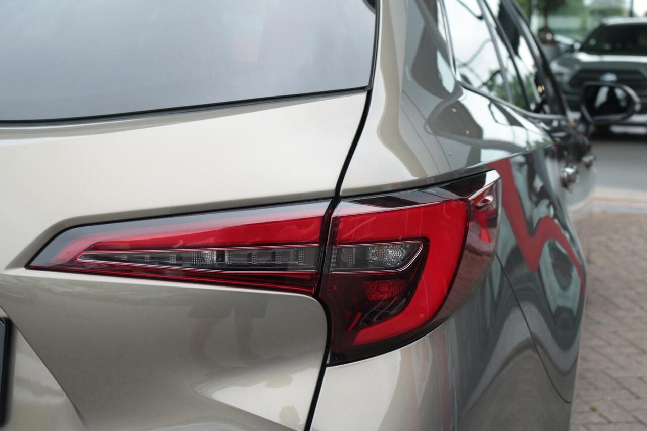 Toyota COROLLA Touring Sports Hybrid 140 Dynamic NAVI, Parkeersensoren, Stoelverwarming.