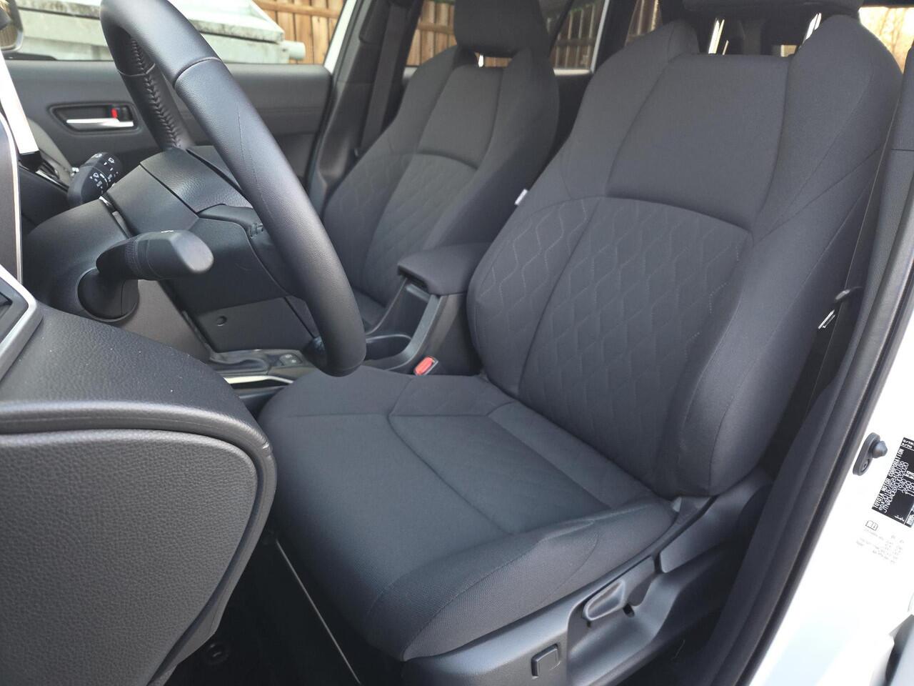 Toyota COROLLA Cross Hybrid 140 Style | Apple CarPlay | Parkeersensoren | Blindspot | Rijklaarprijs incl garantie |