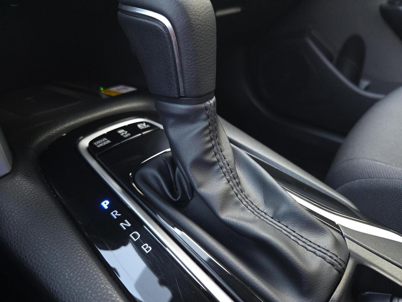 Toyota COROLLA Cross Hybrid 140 Style | Apple CarPlay | Parkeersensoren | Blindspot | Rijklaarprijs incl garantie |