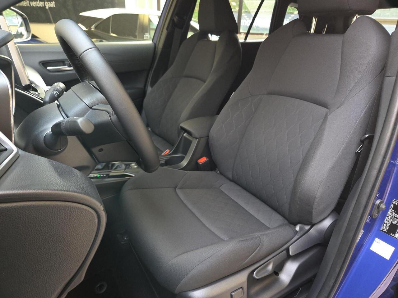 Toyota COROLLA Cross Hybrid 140 Style | NL Auto | Apple CarPlay | Blindspot | Rijklaar incl. garantie |