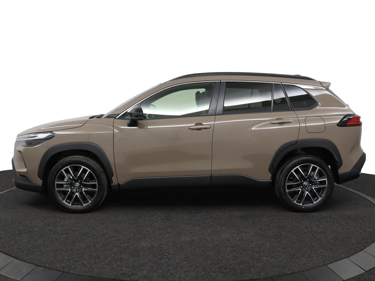 Toyota COROLLA Cross Hybrid 140 Dynamic | Adaptive Cruise Control | Achteruitrijcamera | Elektrische achterklep | Stoelverwarming | Stuurverwarming | Parkeersensoren |