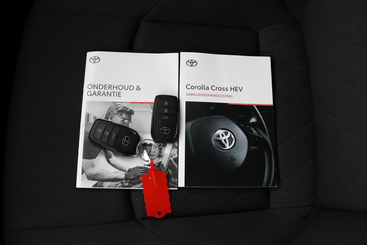 Toyota COROLLA Cross Hybrid 140 Style | Navigatie | Electrische achterklep | Parkeersensoren | Dodehoek herkenning |