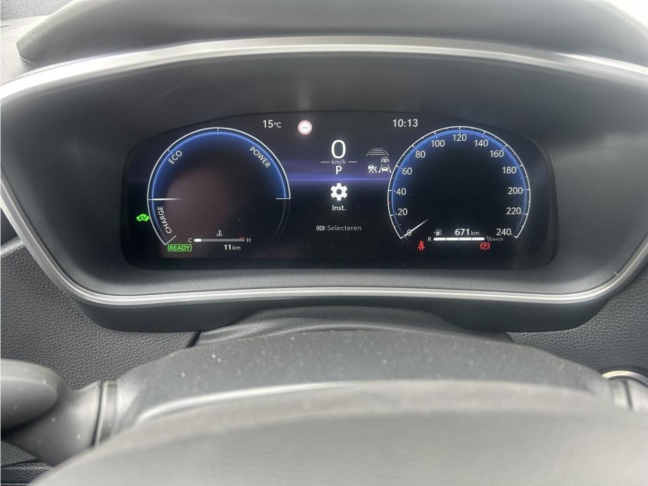 Toyota COROLLA TS Hybrid 140 Dynamic | Apple Carplay | Privacy glass | Stoelverwarming| Parkeersensoren voor en achter