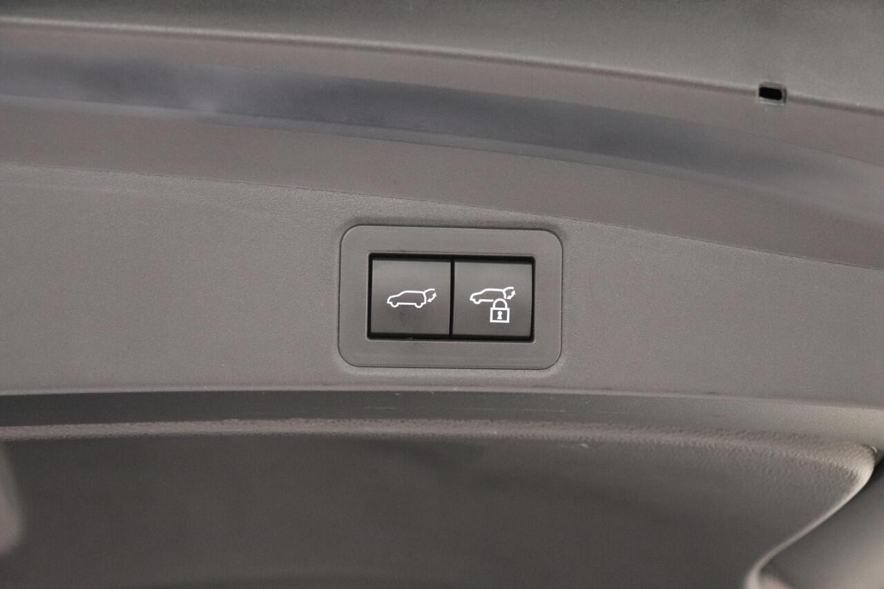 Toyota COROLLA Touring Sports 1.8 Hybrid First Edition, Stoel & Stuurverwarming, Keyless, Elec. Achterklep, Sensoren!