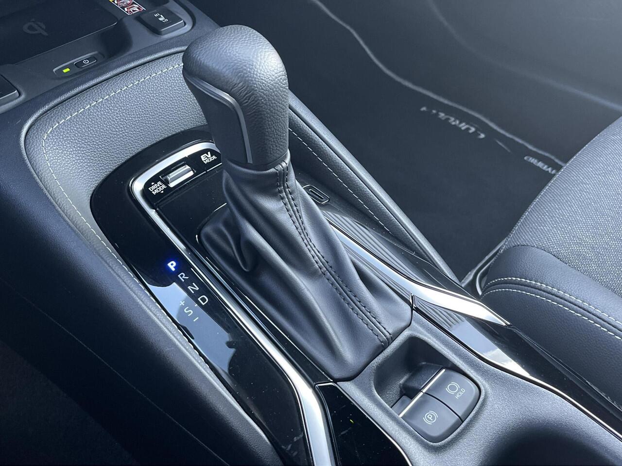 Toyota COROLLA Touring Sports Hybrid 200 Dynamic | All-in prijs | Automaat | Apple/Android auto