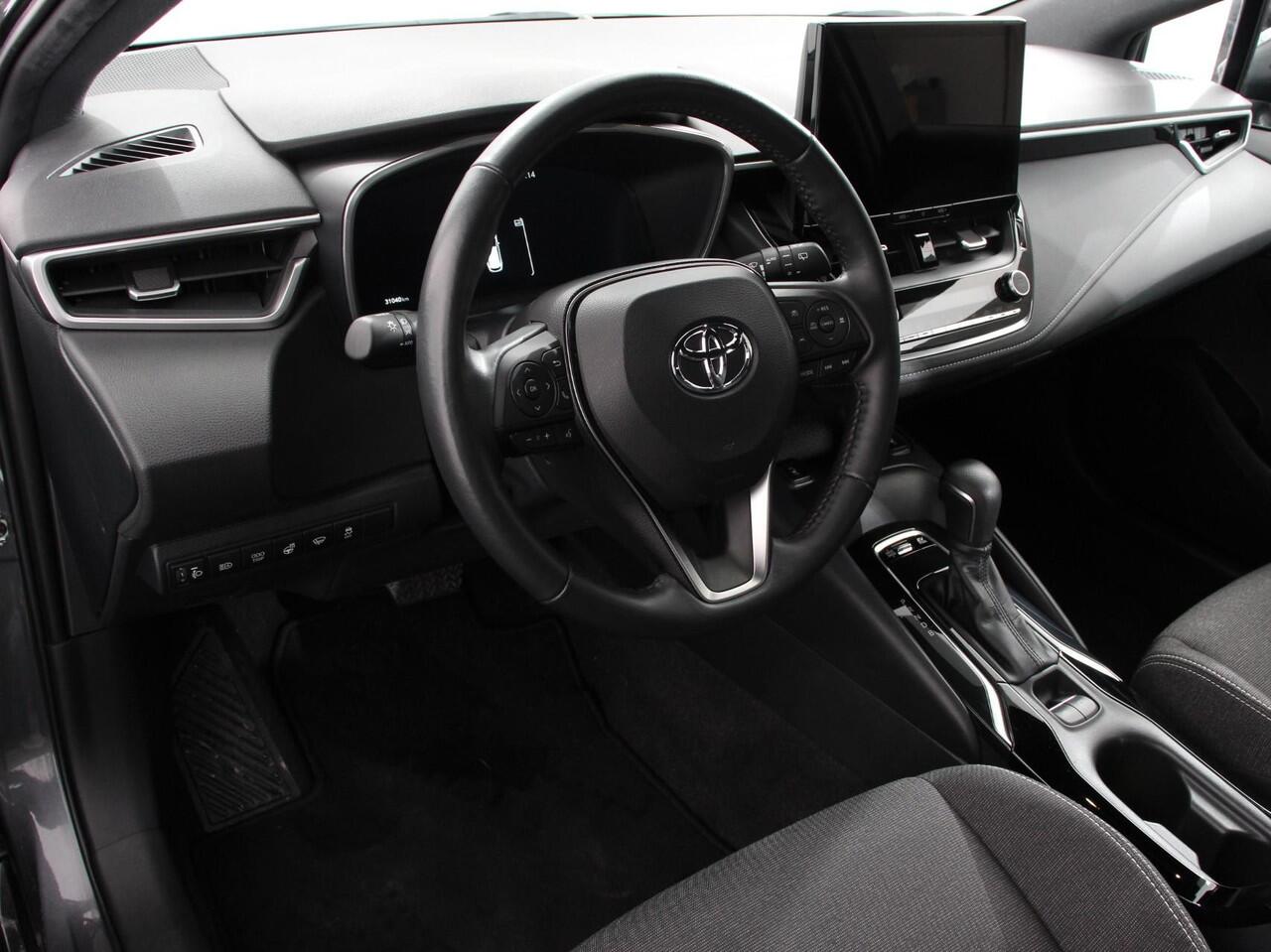 Toyota COROLLA Touring Sports Automaat Hybrid 140 Active | Navigatie | Apple Carplay/Android Auto | Climate Control | Cruise Control Adaptive | 17"Lichtmetalen velgen | Camera