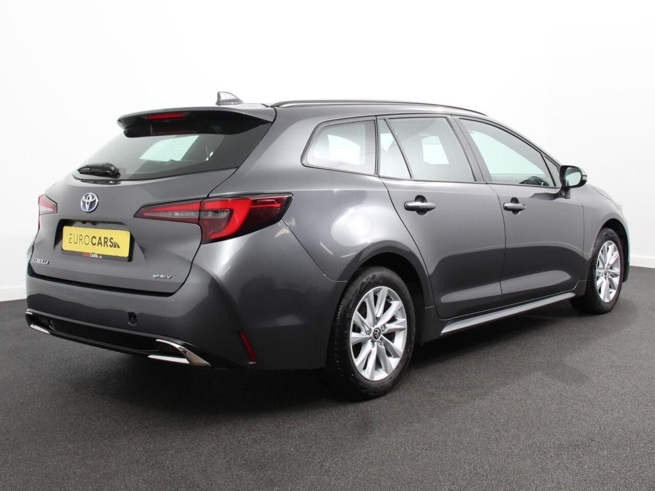 Toyota COROLLA Touring Sports Automaat Hybrid 140 Active | Navigatie | Apple Carplay/Android Auto | Climate Control | Cruise Control Adaptive | 17"Lichtmetalen velgen | Camera