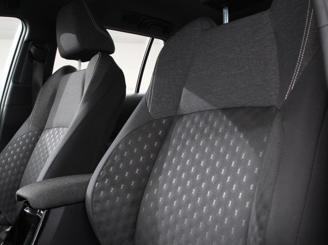 Toyota COROLLA Touring Sports Automaat Hybrid 140 Active | Navigatie | Apple Carplay/Android Auto | Climate Control | Cruise Control Adaptive | 17"Lichtmetalen velgen | Camera