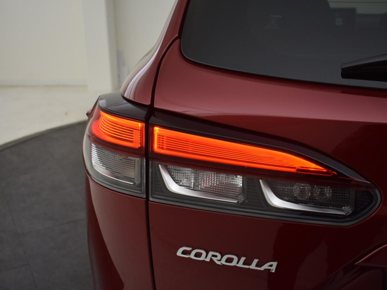 Toyota COROLLA Cross Hybrid 140 Style Edition | Electr. Achterklep | BSM | PDC |