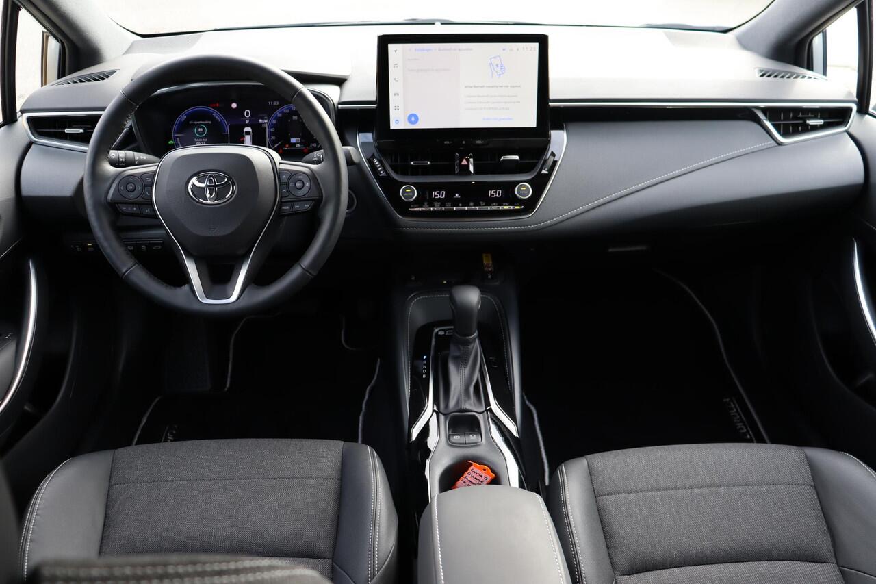 Toyota COROLLA Touring Sports Hybrid 140 Dynamic Limited, Stuurverwarming Parkeersensoren