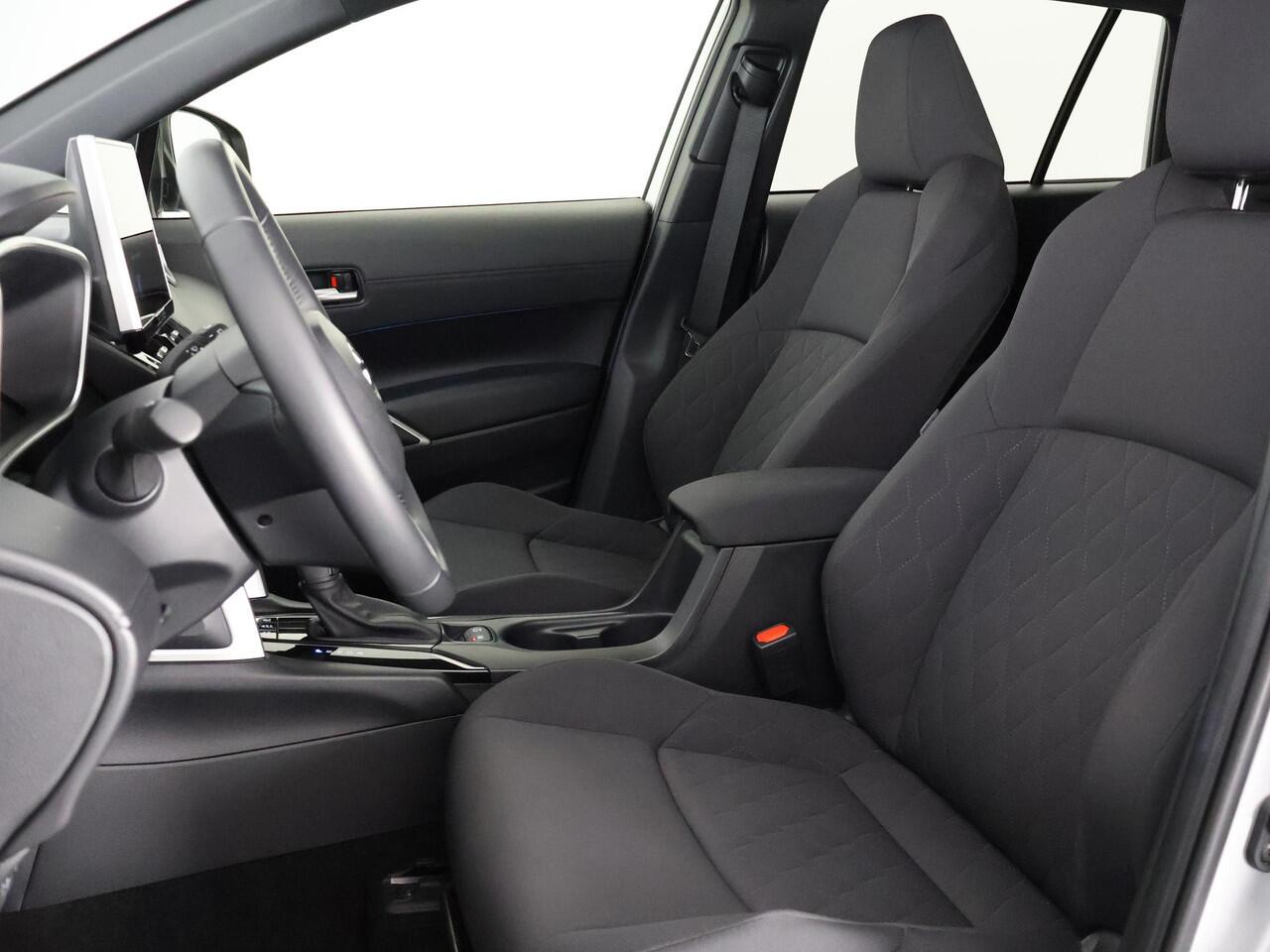 Toyota COROLLA Cross HYBRID 140 DYNAMIC STYLEPACK BI-TONE GARANTIE 2035 CARPLAY NAVIGATIE.ELEKTRISCHE A.KLEP. CLIMA.CRUISE ETC