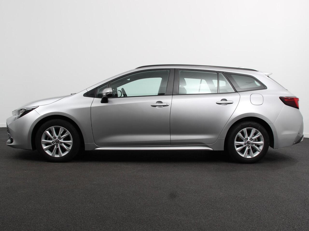 Toyota COROLLA Touring Sports Automaat Hybrid 140 Active | Navigatie | Apple Carplay/Android Auto | Climate Control | Cruise Control Adaptive | 17"Lichtmetalen velgen | Camera