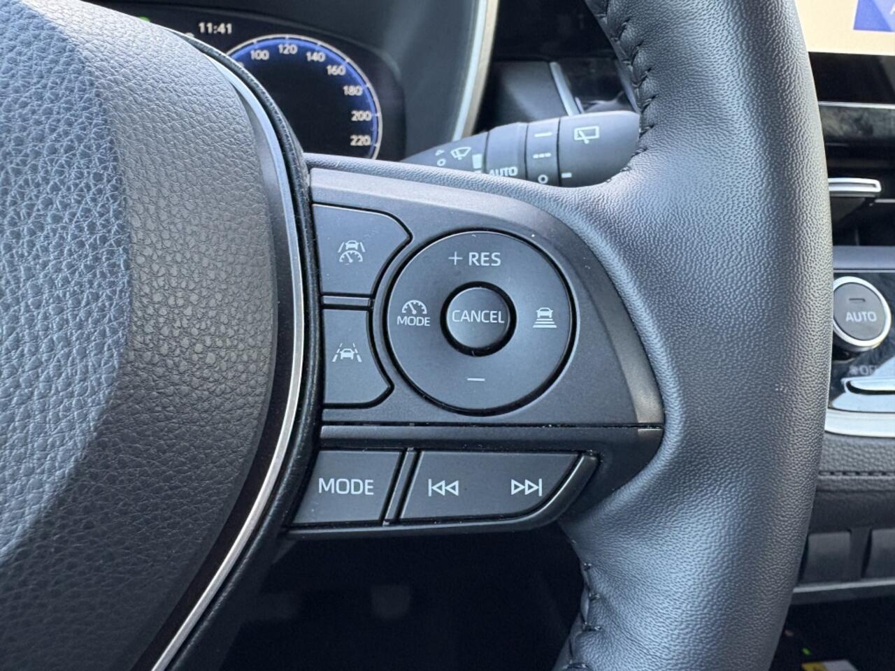 Toyota COROLLA Cross Hybrid 140 Dynamic | El. achterklep | Keyless | Carplay/Android