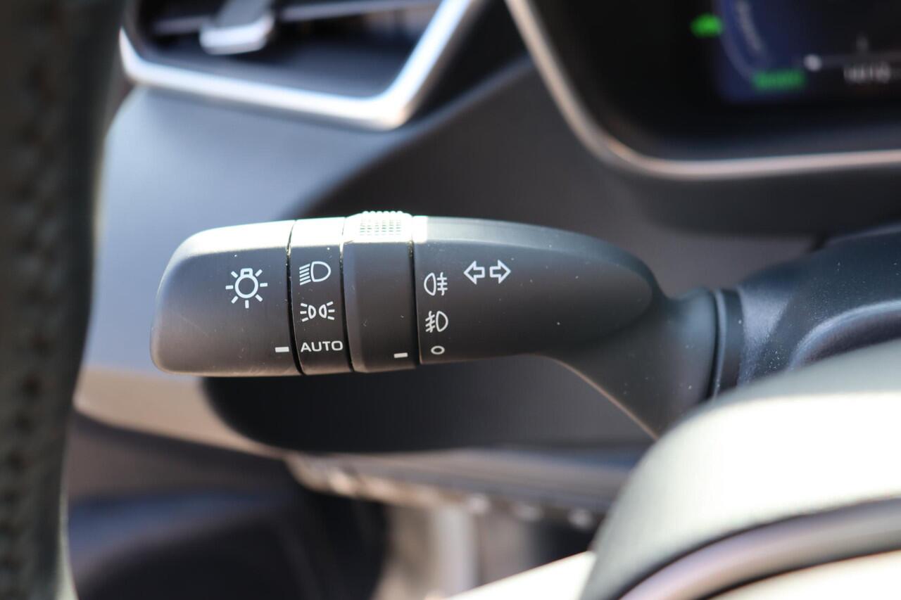 Toyota COROLLA Hybrid 140 Business Limited, Stoelverwarming, Stuurverwarming.