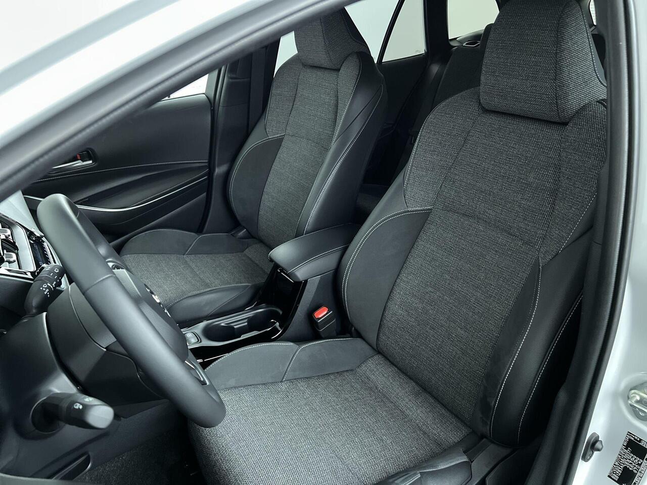Toyota COROLLA Touring Sports Hybrid 140 Dynamic | LED | Parkeersensoren