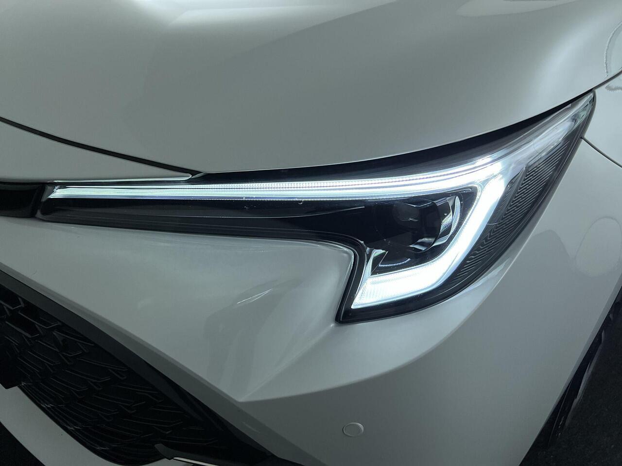 Toyota COROLLA Touring Sports Hybrid 140 Dynamic | LED | Parkeersensoren