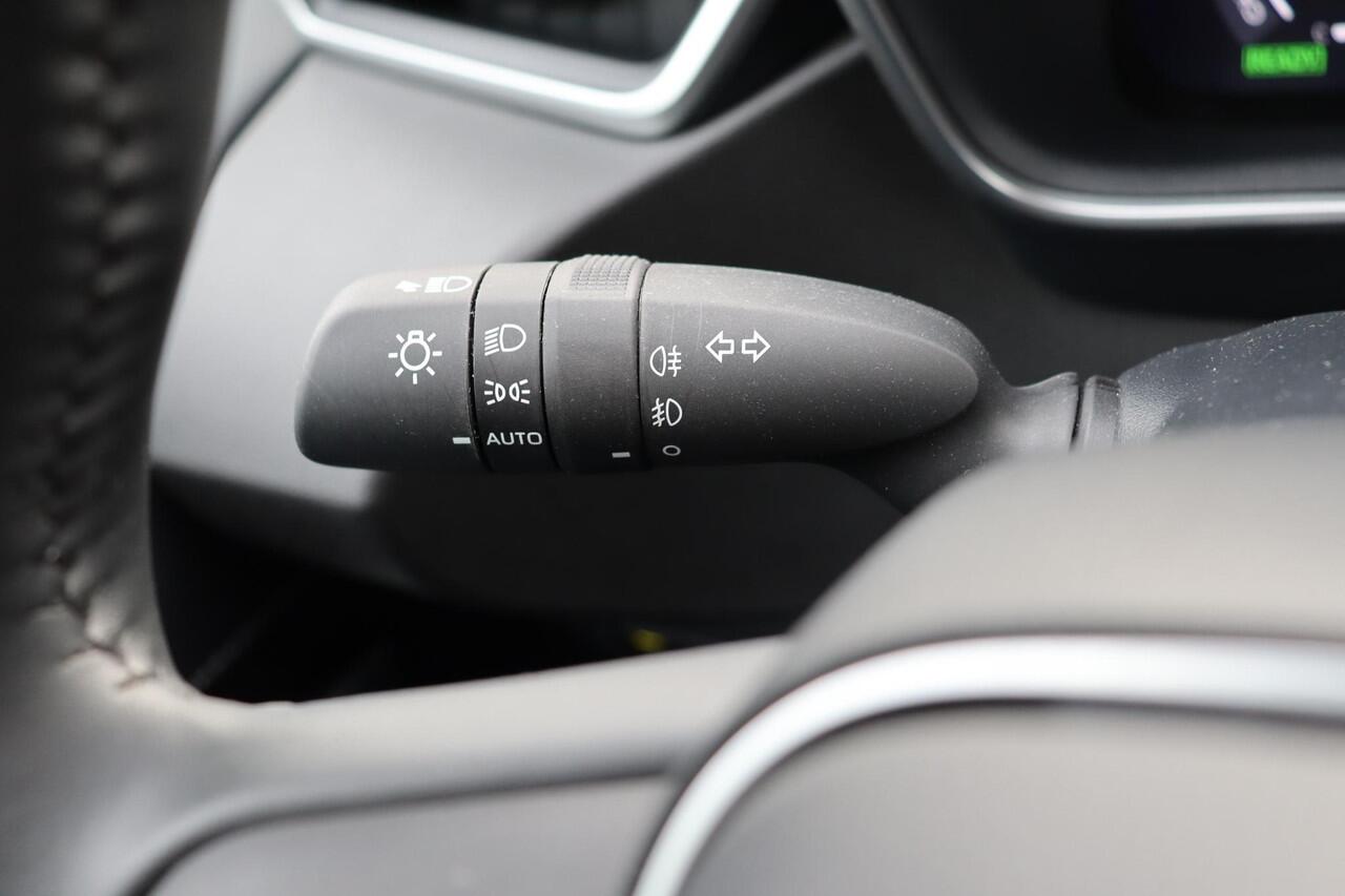 Toyota COROLLA Hybrid 140 Business Limited, Voorruit & Stoel & Stuurverwarming, Apple Carplay, Android Auto, Camera!