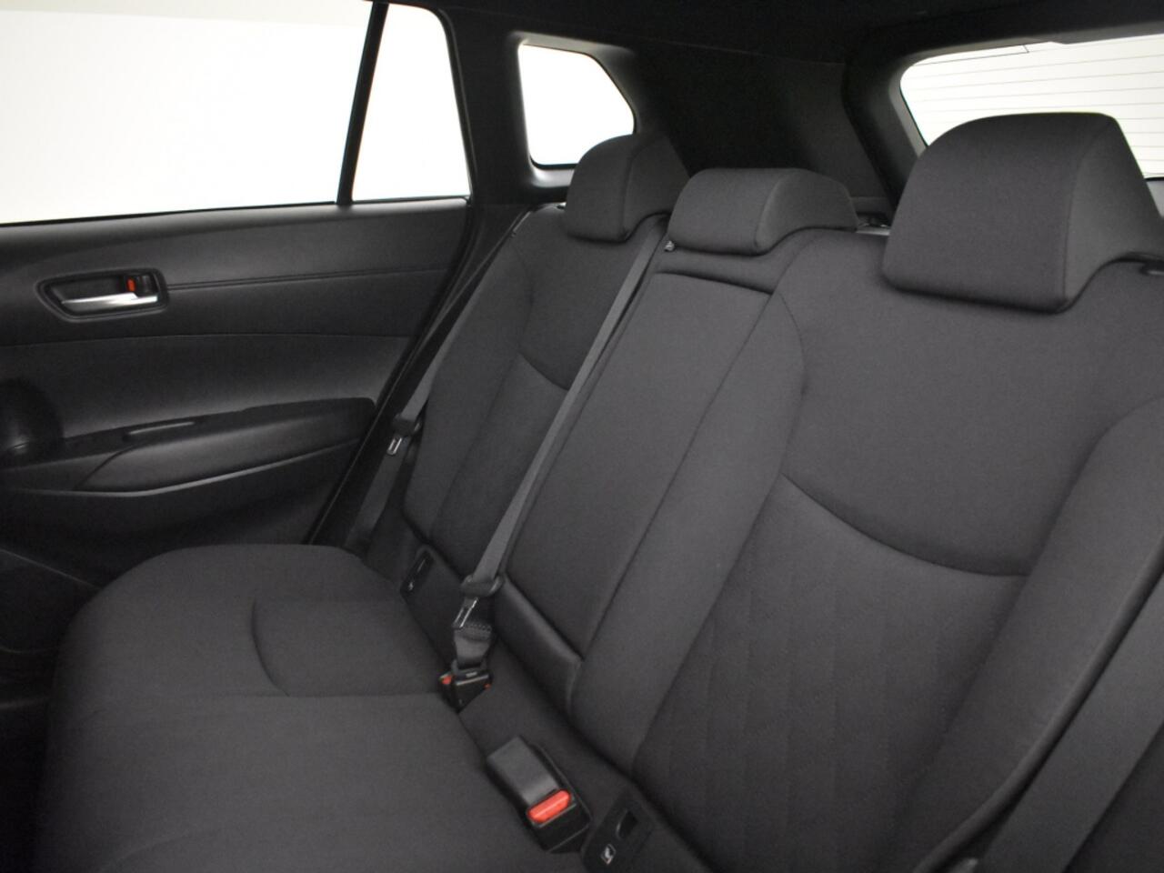 Toyota COROLLA Cross Hybrid 140 Team D | Elektrische achterkl. | Adapt. cruise |