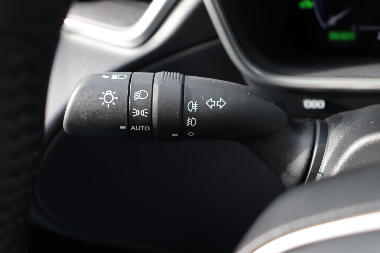 Toyota COROLLA Cross Hybrid 140 Style Limited, Blind Spot stuur en stoelverwarming