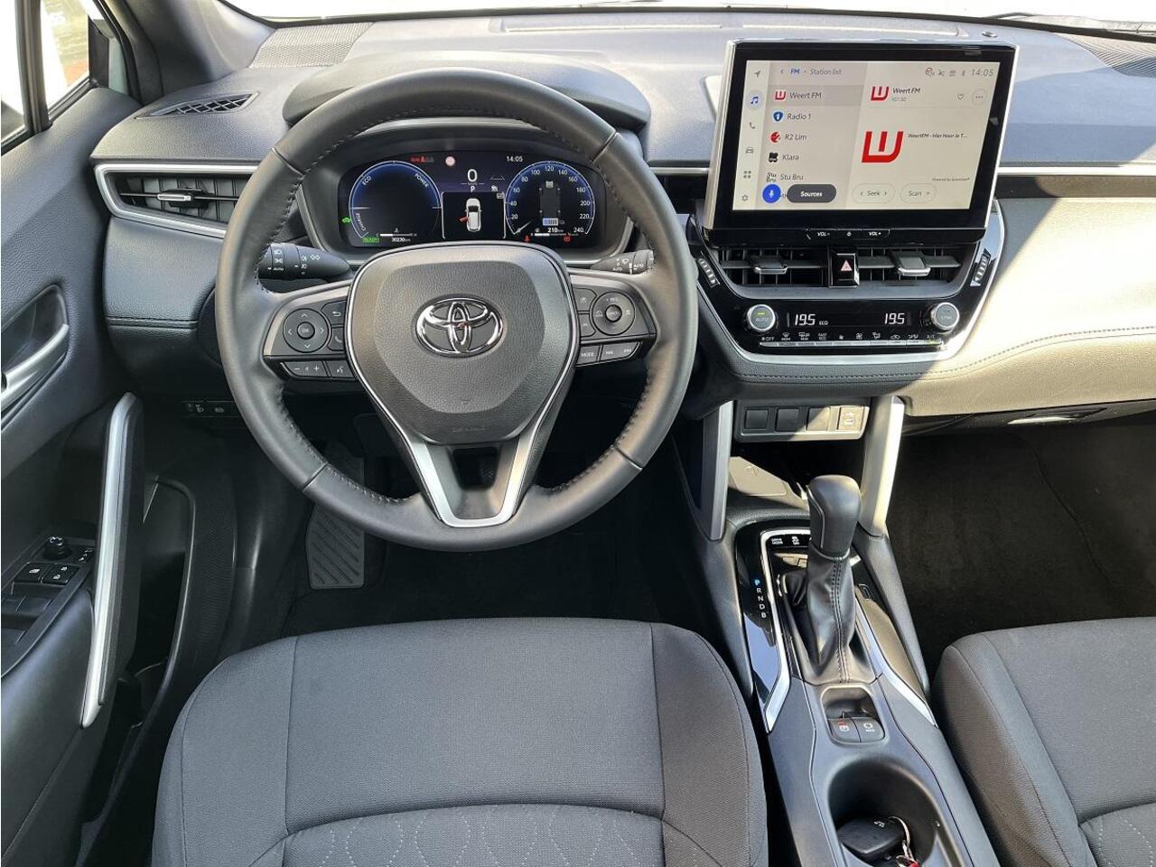 Toyota COROLLA Cross Hybrid 140 Style Apple Carplay / Android Auto